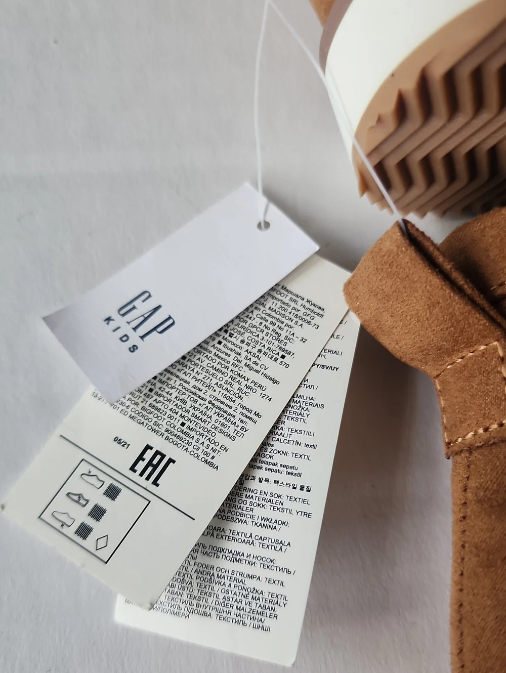 GAP Kids Tan Suede Chukka Boots